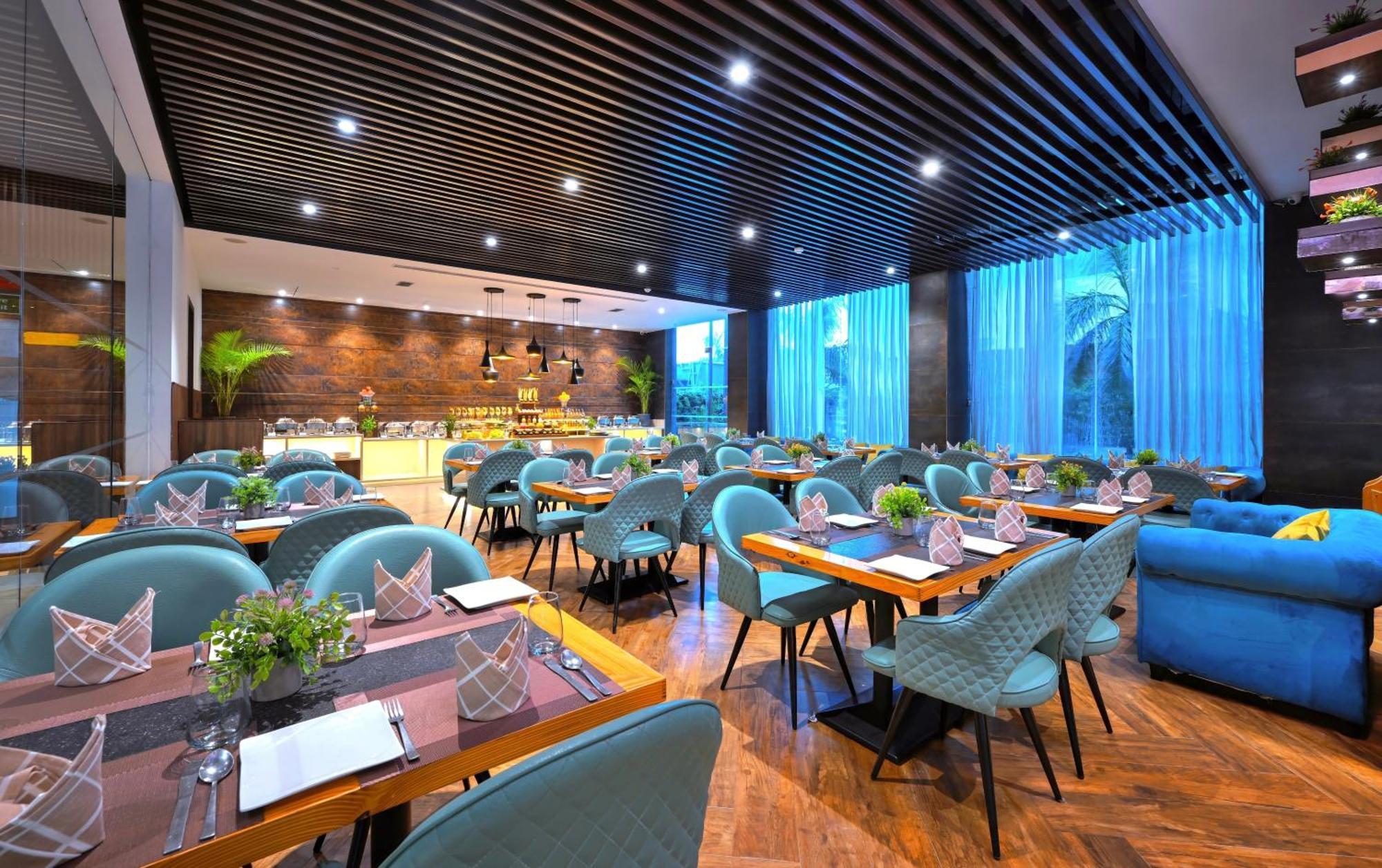 Отель Golden Tulip Agra Агра Экстерьер фото