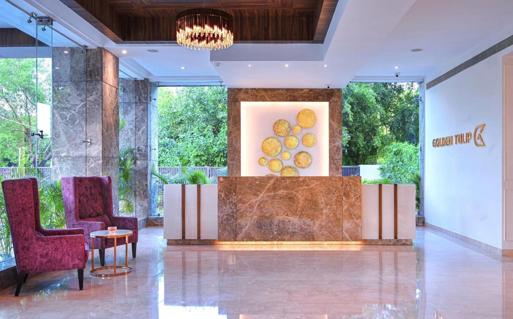 Отель Golden Tulip Agra Агра Экстерьер фото