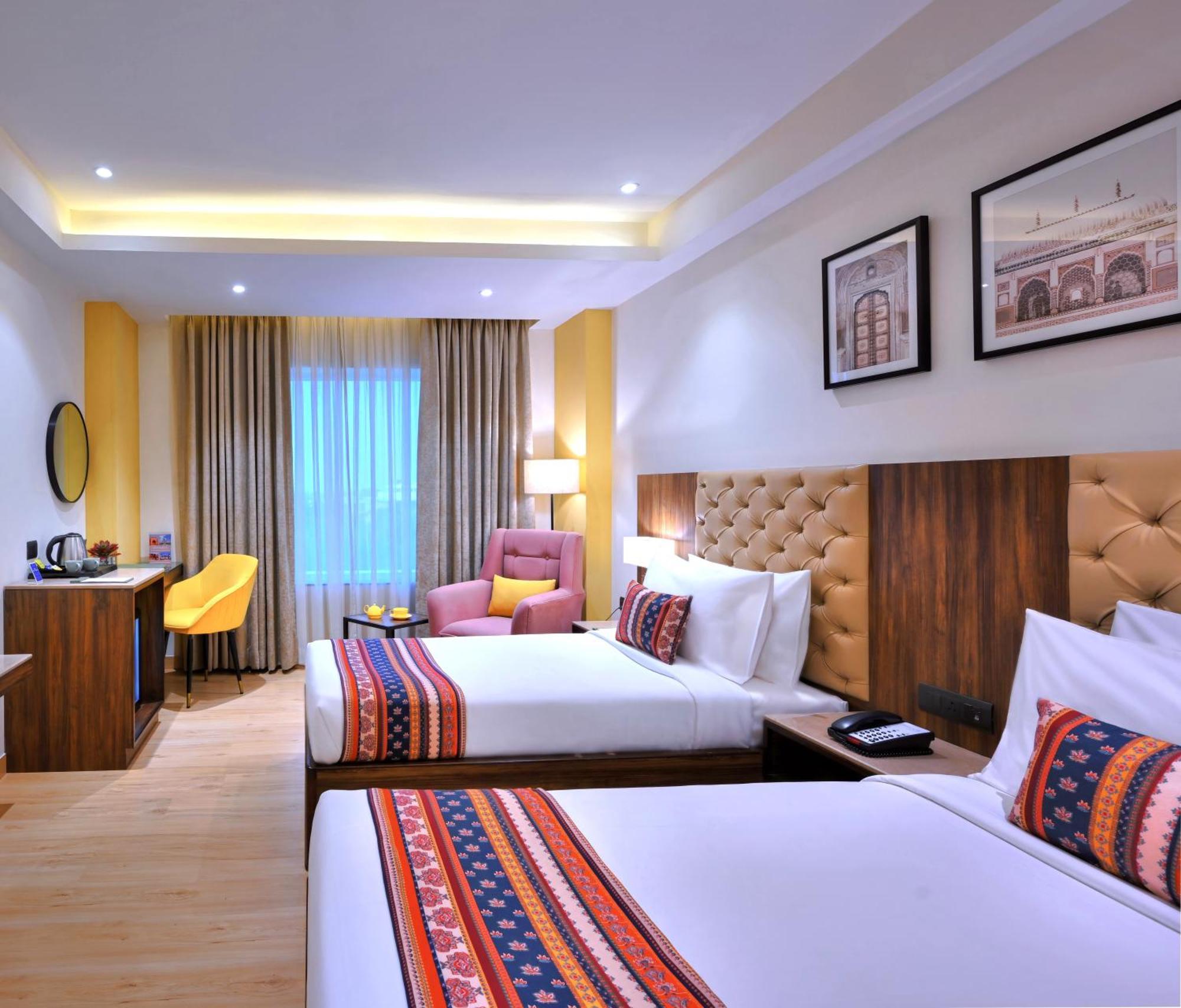 Отель Golden Tulip Agra Агра Экстерьер фото